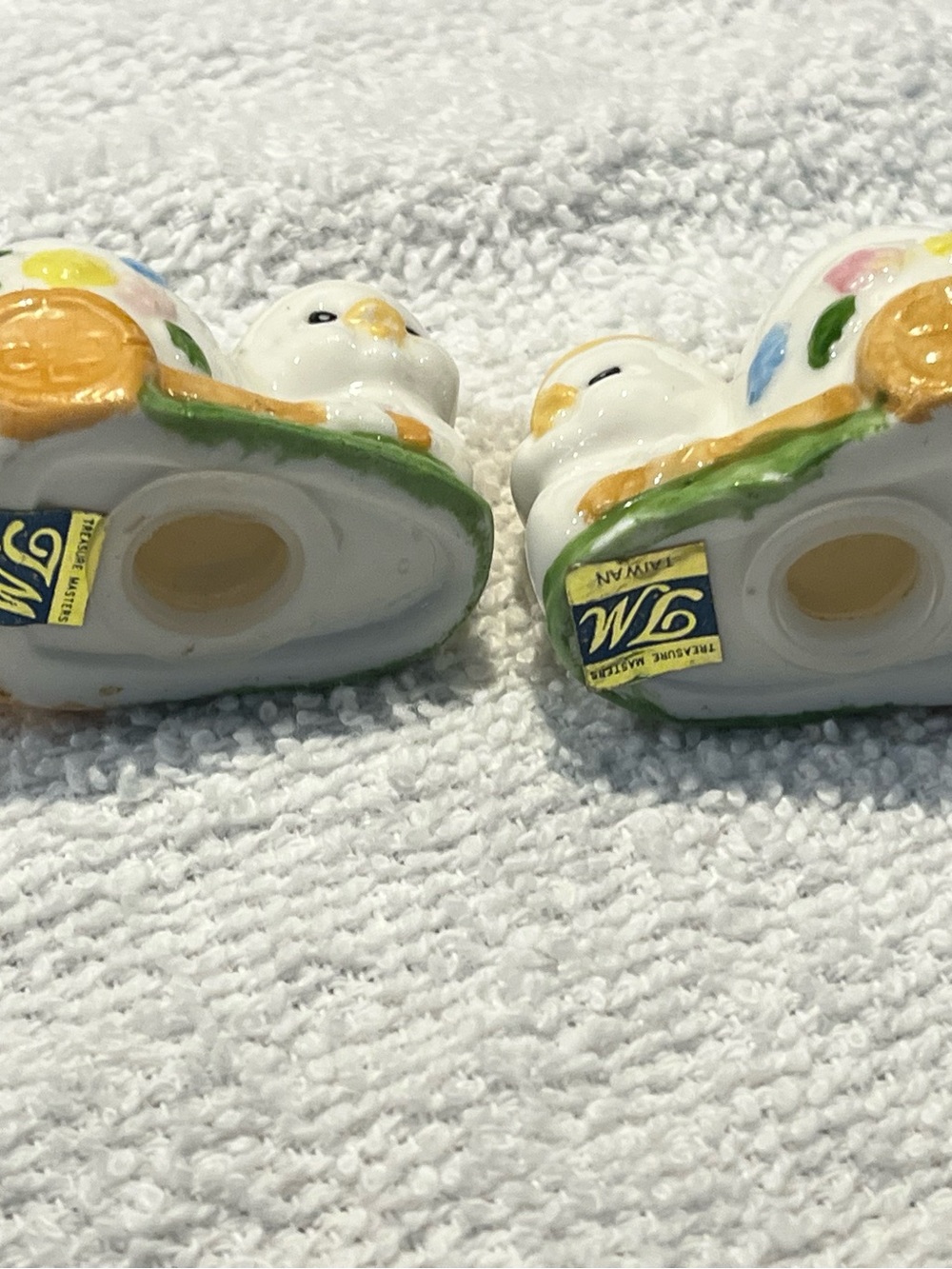 Ceramic Chick Salt and Pepper Shakers - White with Pastel Accents - Picture 5 of 5